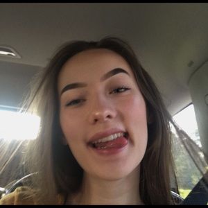 Meet your Posher, Jade